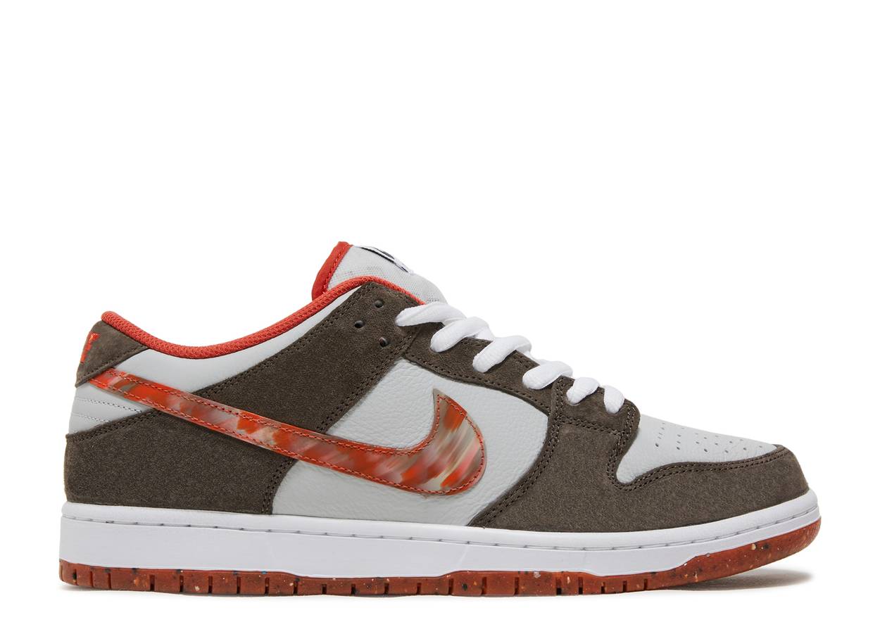 NIKE SB DUNK LOW X CRUSHED D.C. 'GOLDEN HOUR'