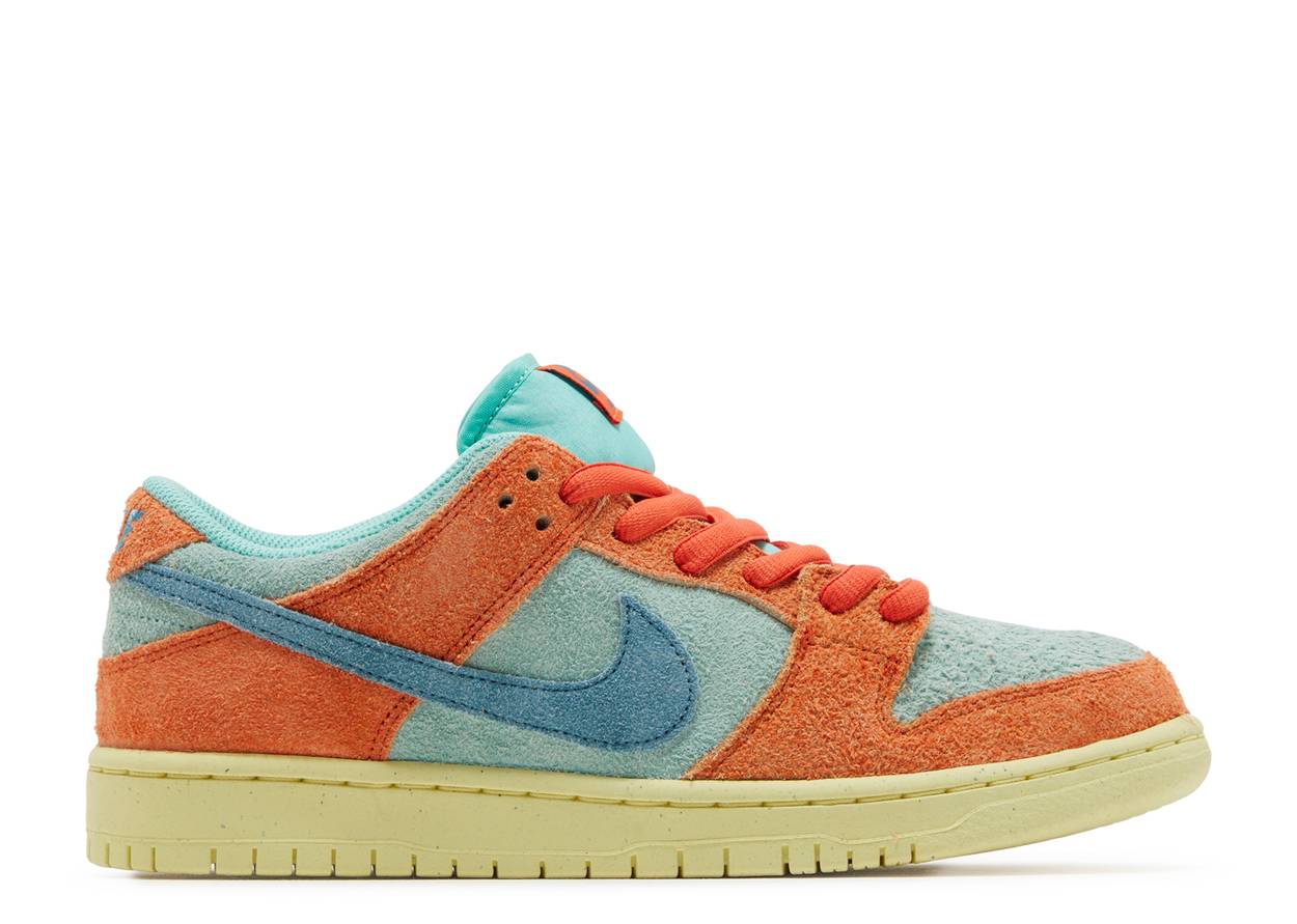 NIKE SB DUNK LOW 'ORANGE EMERALD RISE'