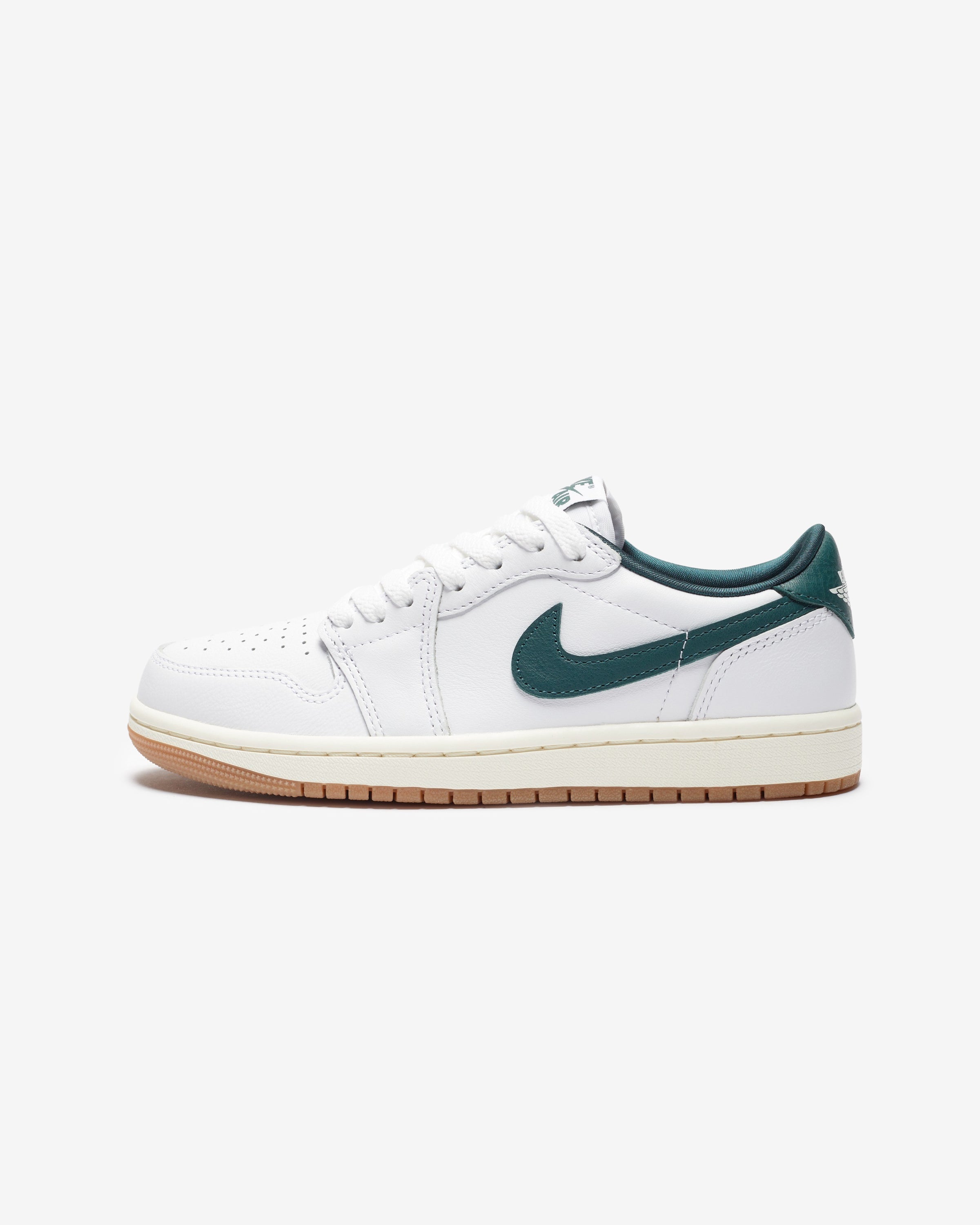 JORDAN WOMEN'S AJ 1 LOW OG - WHITE/ OXIDIZEDGREEN/ SAIL