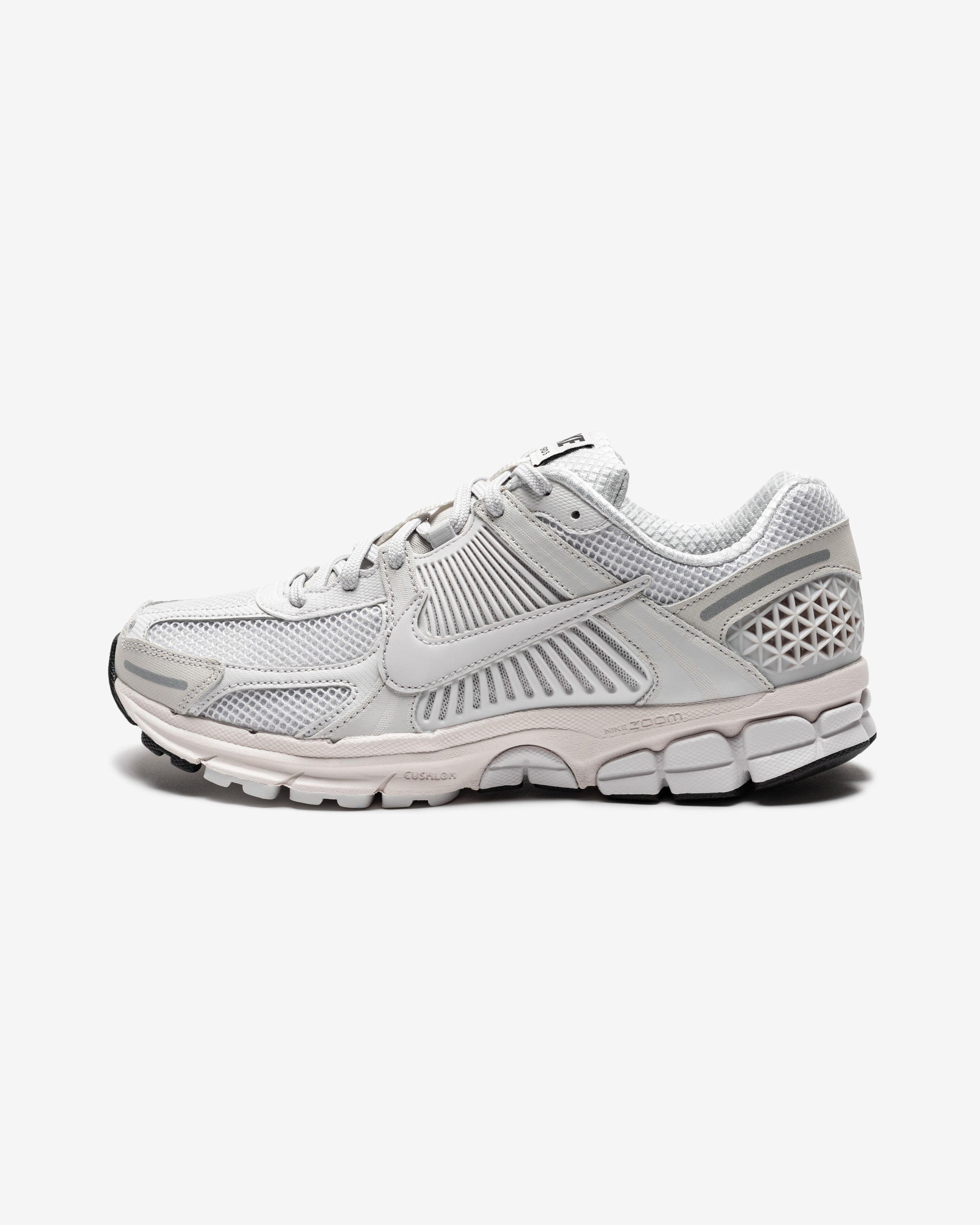 NIKE ZOOM VOMERO 5 SP - VASTGREY/ BLACK/ SAIL